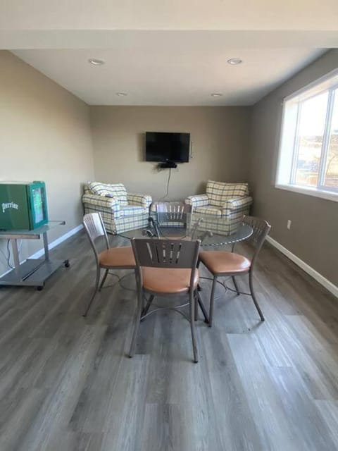 Villa #3 Sleep 6-Bachelor/Bachelorette Parties! House in Village Four Seasons