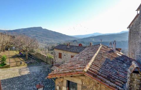 Nearby landmark, Natural landscape, Mountain view
