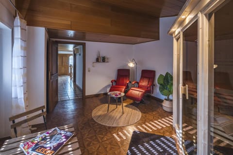 Sauna, Seating area