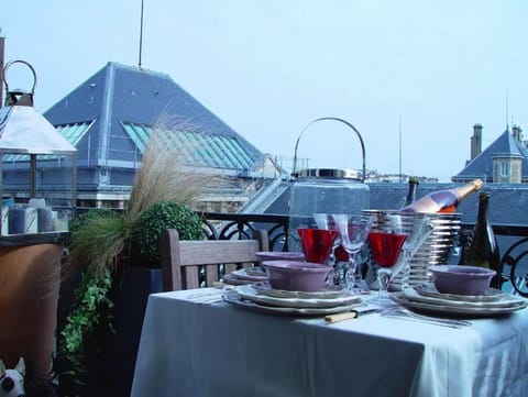 Balcony/Terrace, City view
