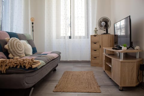 Communal lounge/ TV room, TV and multimedia, Living room, Seating area