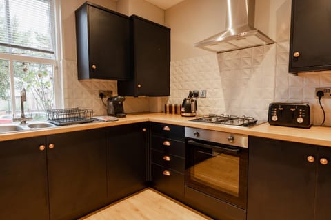 Coffee/tea facilities, Kitchen or kitchenette, pet friendly, stove, toaster