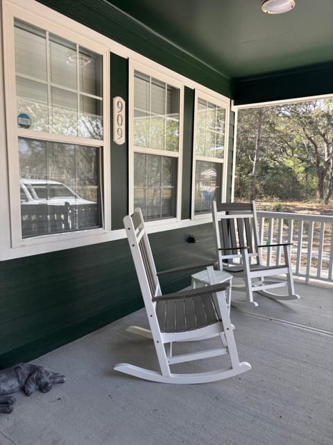 Serenity Cottage House in Mississippi