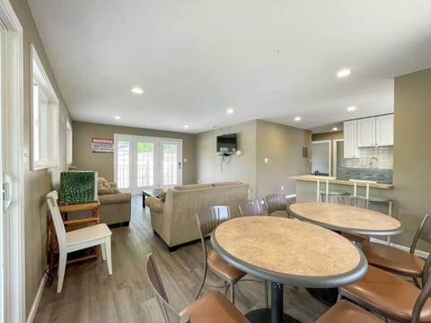 Villa #2 Sleep 10 Upper House in Village Four Seasons