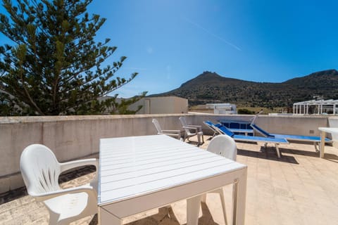 Patio, Day, Natural landscape, View (from property/room), Balcony/Terrace, Mountain view, Sea view, sunbed