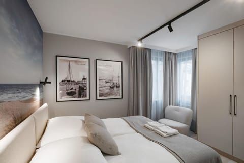 Bed, Photo of the whole room, Bedroom, towels, wardrobe