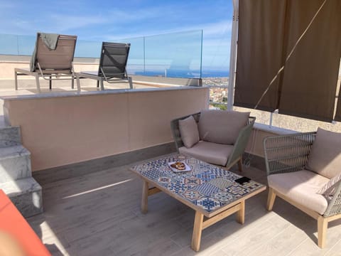 Balcony/Terrace, Seating area, Sea view