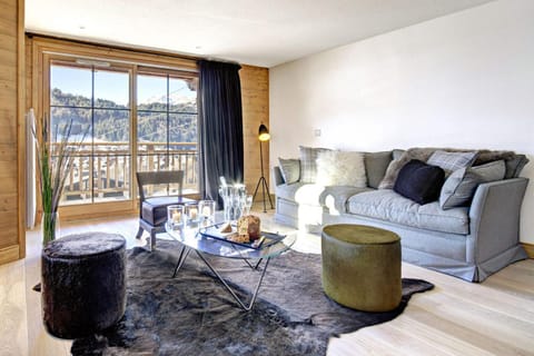 Bed, fireplace, furniture