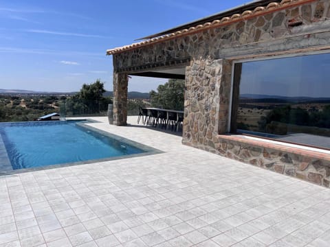 Property building, Natural landscape, Garden view, Garden view, Mountain view, Mountain view, Swimming pool, Swimming pool, Swimming pool, Breakfast