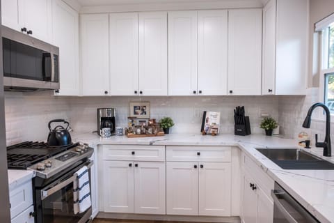 dishwasher, microwave, oven, stove, kitchen