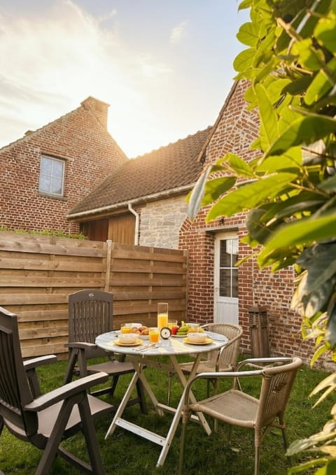 La Maisonnette - 2 chambres, parking, jardinet & calme House in Hauts-de-France