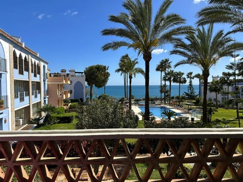 View (from property/room), Balcony/Terrace, Sea view, Swimming pool