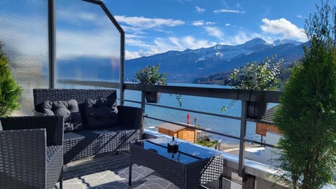 Day, Natural landscape, View (from property/room), Balcony/Terrace, Seating area, Lake view