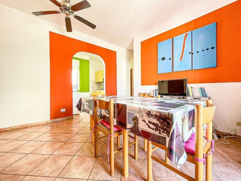 Communal lounge/ TV room, Dining area