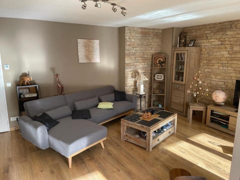 Sevrier, appartement 73M2 avec terrasse , 4pers Apartment in Sévrier