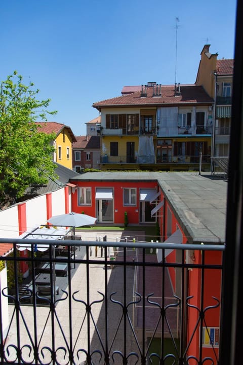 Property building, Balcony/Terrace