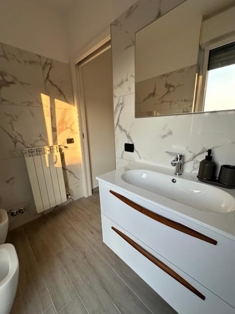 Deluxe comfortable suite with balcony Downtown Apartment in Legnano