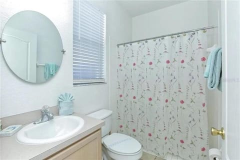 Large Villa - Close to Disney with extended patio and golf course views Villa in Four Corners