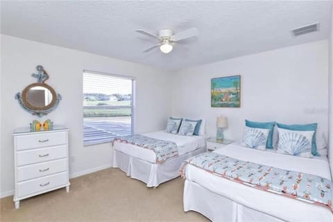 Large Villa - Close to Disney with extended patio and golf course views Villa in Four Corners