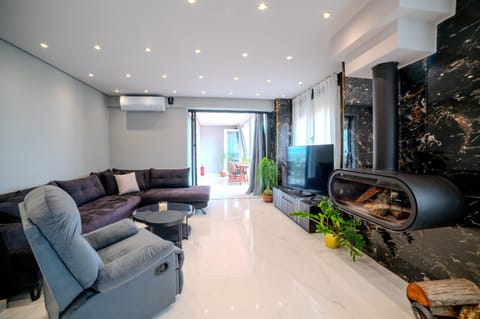 TV and multimedia, Living room, Seating area