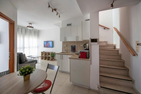 Kitchen or kitchenette, Living room, Dining area