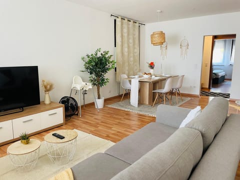 Living room, Seating area, Dining area