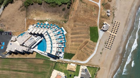 Property building, Day, Bird's eye view, Beach, Sea view, Swimming pool