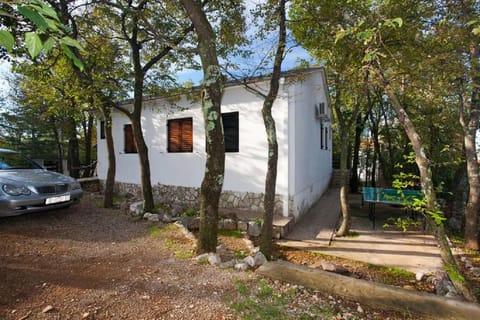 Patio, Facade/entrance