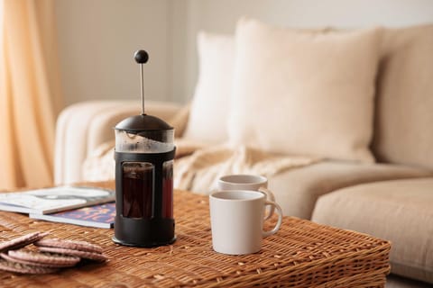 Sunset Lodge, River View & Log Burner Apartment in Christchurch