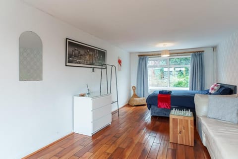 Bed, Bedroom, wardrobe