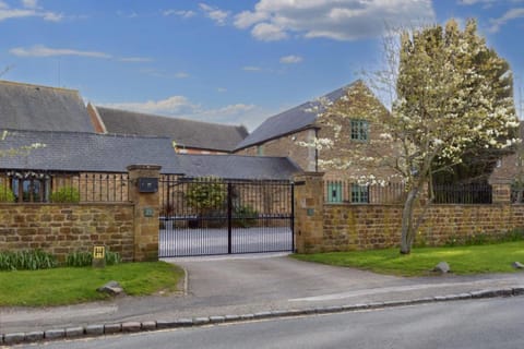 Property building, Street view