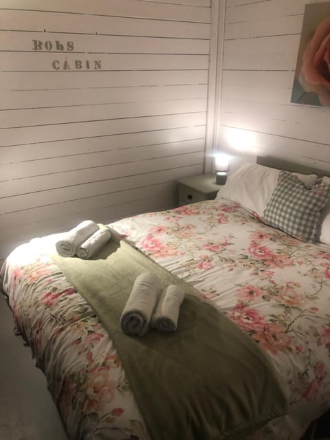 Bob’s Cabin Cabin in County Galway