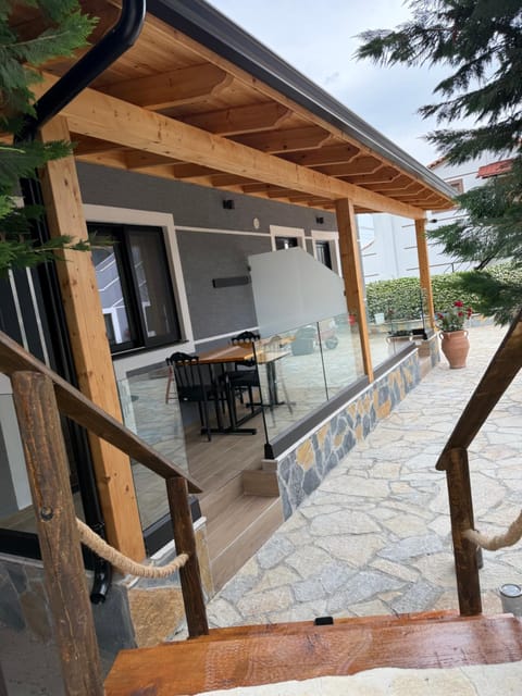 Vila La Familia Apartment in Ksamil