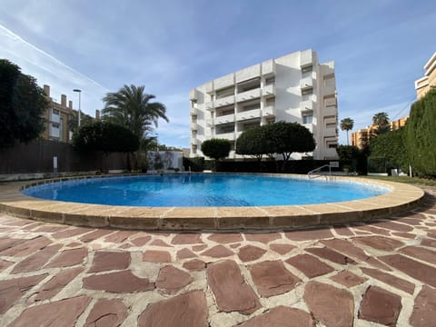 Property building, Garden, Swimming pool