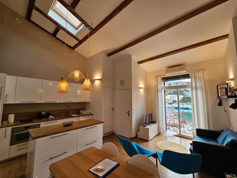 Living room, Sea view