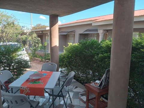 Day, View (from property/room), Seating area, Garden view