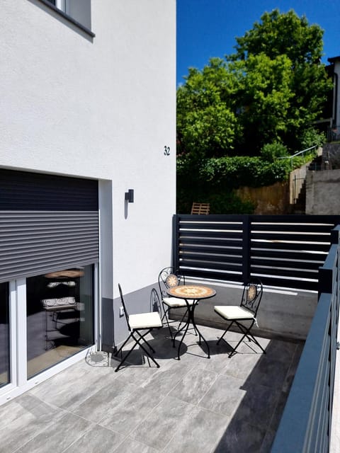 Patio, internet