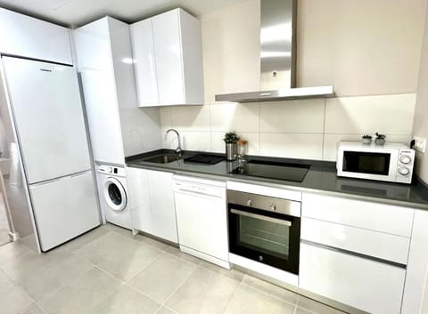 Teatinos Premium nuevo con piscina Apartment in Malaga