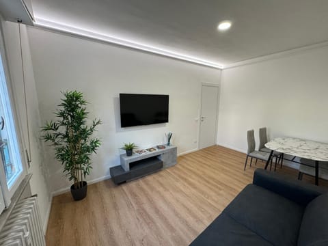 Living room, Evening entertainment