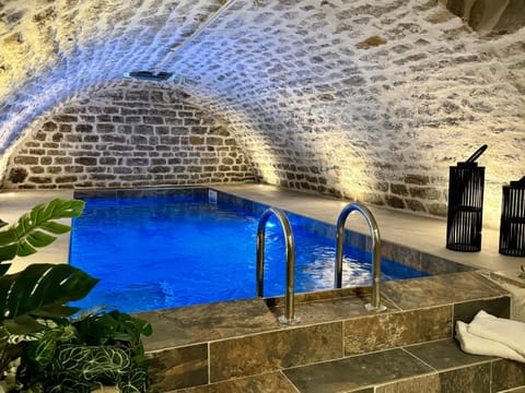 Les Suites de l'Enclos - L'Enclos de l'Evêché Apartment hotel in Hauts-de-France