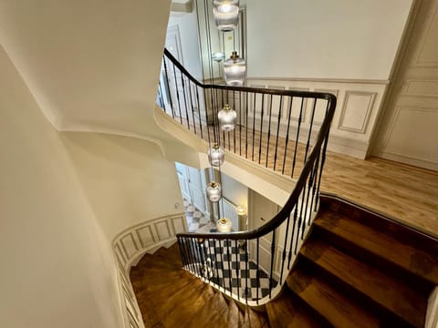 Les Suites de l'Enclos - L'Enclos de l'Evêché Apartment hotel in Hauts-de-France