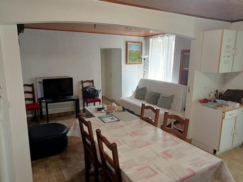 Le calme à la campagne à deux pas de Langeac House in Auvergne-Rhône-Alpes