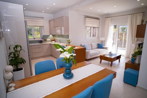 Living room, Seating area, Dining area, kitchen, air conditioner