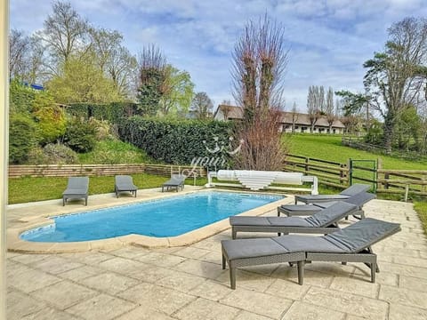 Villa Touquaise YourHostHelper Villa in Normandy