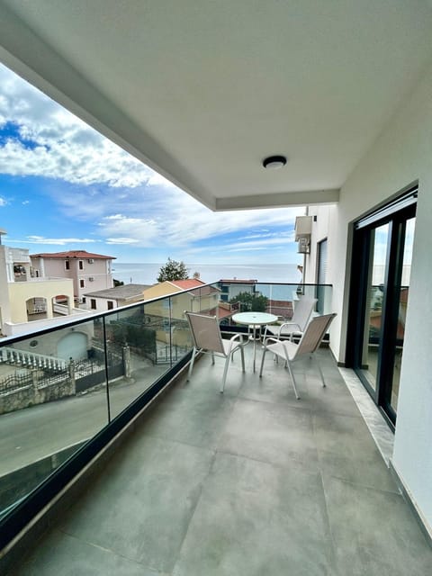 Day, Natural landscape, Balcony/Terrace, Sea view