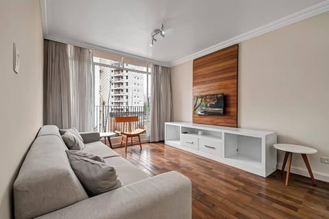 Communal lounge/ TV room, TV and multimedia, Living room, Seating area, Evening entertainment