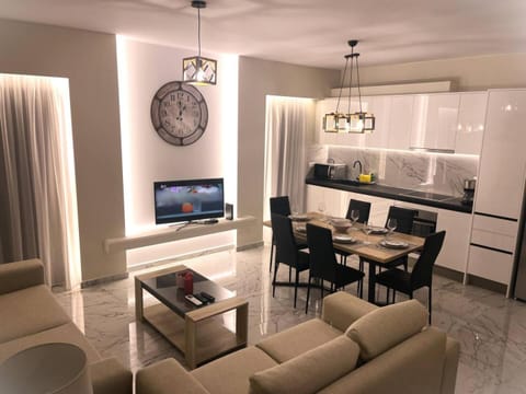 TV and multimedia, Kitchen or kitchenette, Living room