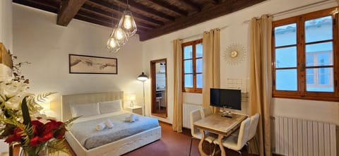 Bed, Photo of the whole room