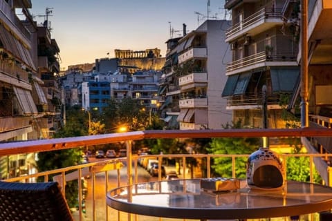 View (from property/room), Balcony/Terrace, City view