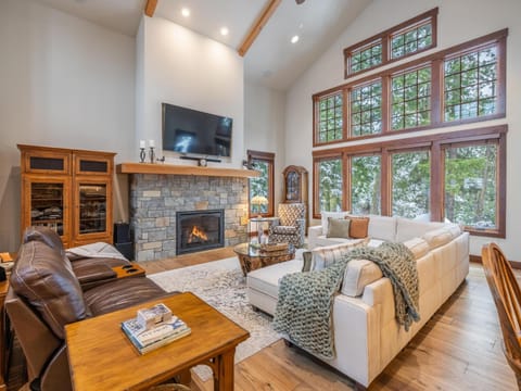 Family Home, Hot Tub, Suncadia Pool Access House in Ronald